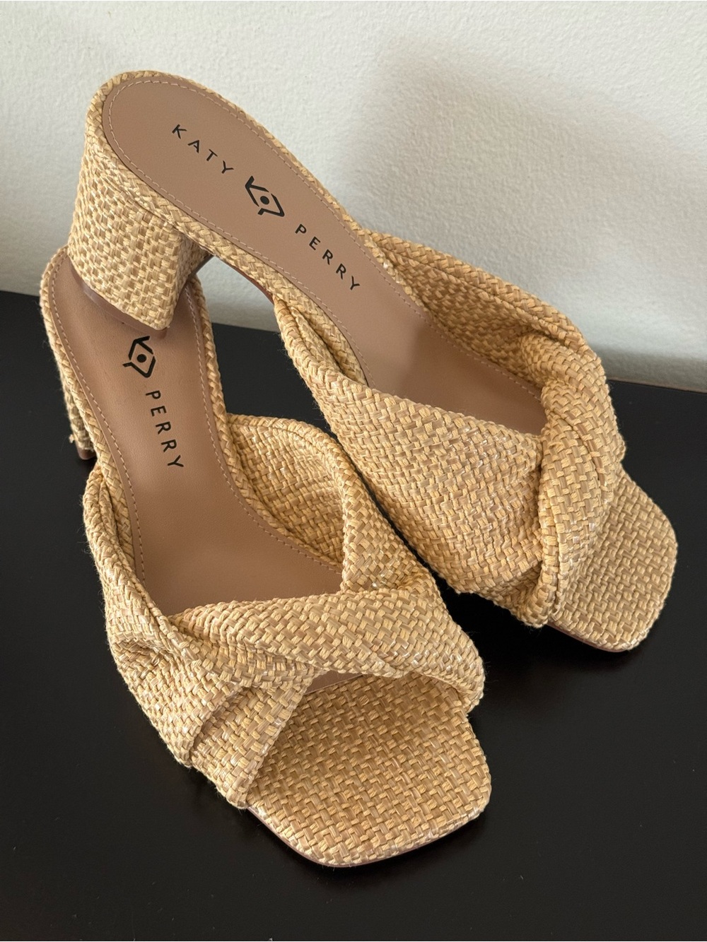 Katy Perry Collections The Tooliped Twisted Sandal